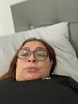 AntonellaAlondra4 online show from 21, 4, 2026