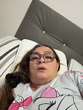 AntonellaAlondra4 online show from 25, 4, 2026