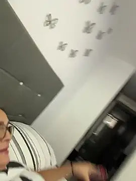 AntonellaAlondra4 online show from 27, 4, 2026