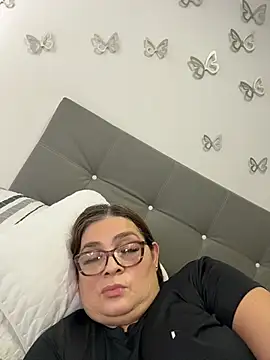 Snapshot of AntonellaAlondra4 chatting on 30, 4, 2026 AntonellaAlondra4 online show from 30, 4, 2026