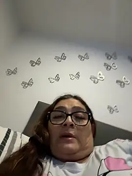 Snapshot of AntonellaAlondra4 chatting on 7, 5, 2026 AntonellaAlondra4 online show from 7, 5, 2026