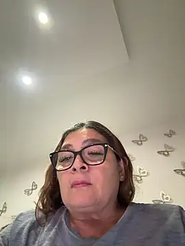Snapshot of AntonellaAlondra4 chatting on 29, 5, 2026 AntonellaAlondra4 online show from 29, 5, 2026