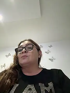 Snapshot of AntonellaAlondra4 chatting on 4, 6, 2026 AntonellaAlondra4 online show from 4, 6, 2026