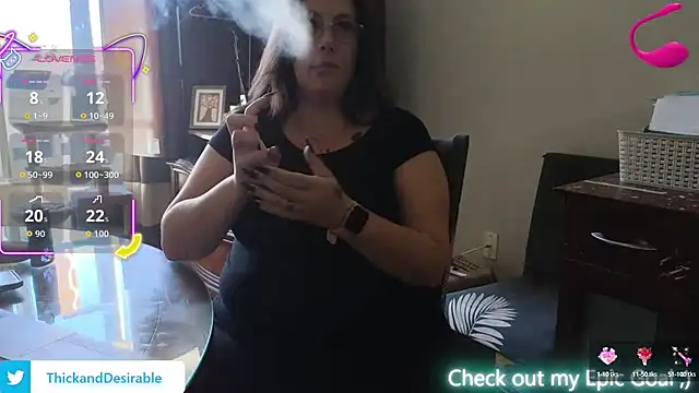 ThickGirlsDoItBetter online show from 9, 10, 2025