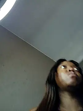 Snapshot of slimcate91 chatting on 14, 11, 2025 slimcate91 online show from 14, 11, 2025