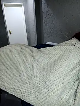 Snapshot of slimcate91 chatting on 29, 11, 2025 slimcate91 online show from 29, 11, 2025