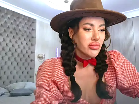 TianaPosh online show from 14, 2, 2025