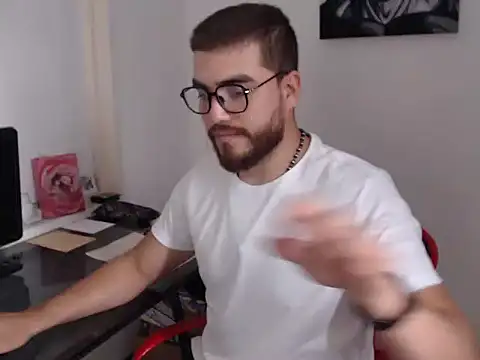 Snapshot of Dylanwish chatting on 9, 10, 2025 Dylanwish online show from 9, 10, 2025