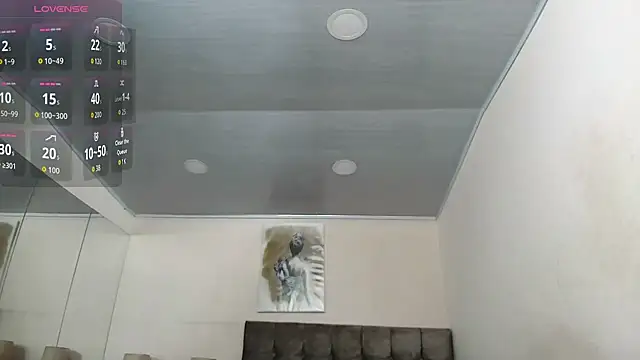 IssabellaJones online show from 24, 10, 2025