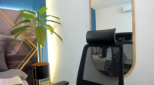 Snapshot of NathRossi chatting on 3, 12, 2024 NathRossi online show from 3, 12, 2024