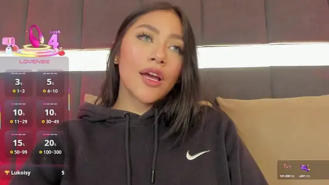 nicolle pierce online show from 27, 2, 2025