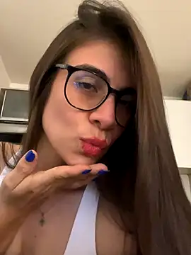 Snapshot of MariaIsabella8 chatting on 9, 11, 2025 MariaIsabella8 online show from 9, 11, 2025