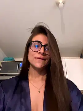 Snapshot of MariaIsabella8 chatting on 5, 3, 2026 MariaIsabella8 online show from 5, 3, 2026