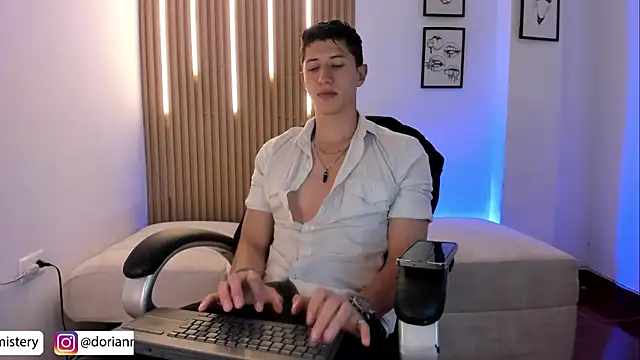 Dorianmistery2322  online show from 31, 7, 2026