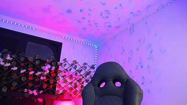 Heka Prudence online show from 5, 2, 2025