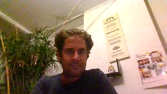 Vespa Crabo online show from 9, 9, 2025