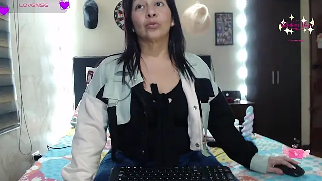 Snapshot of Rachell_111 chatting on 2, 3, 2025 Rachell 111 online show from 2, 3, 2025