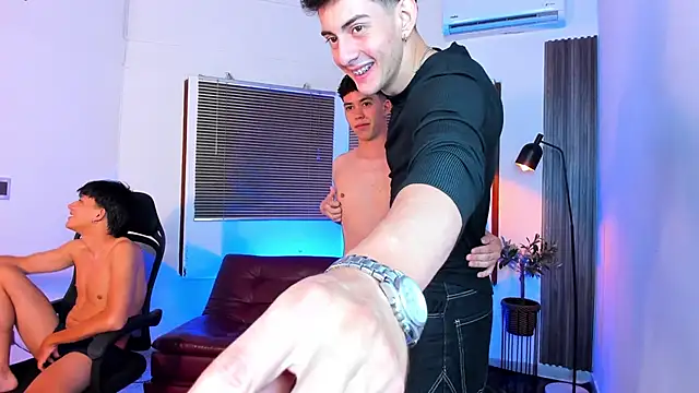 Sexy BoysW online show from 4, 6, 2026