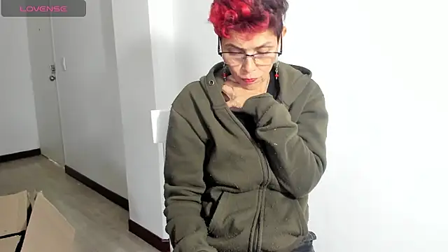 MireyaTorresGu online show from 25, 2, 2025