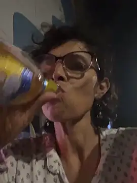 MireyaTorresGu online show from 17, 12, 2025