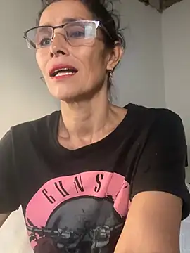 MireyaTorresGu online show from 7, 7, 2026