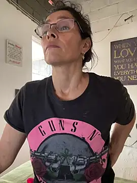 MireyaTorresGu online show from 11, 7, 2026
