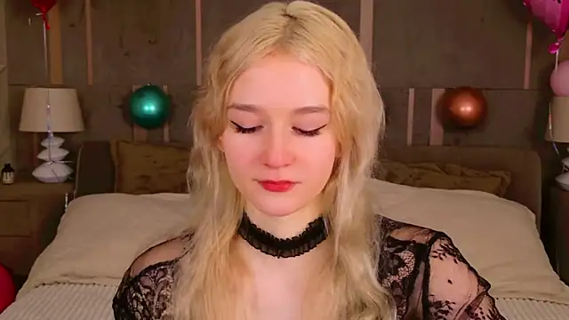 NaomiLoys online show from 14, 2, 2025