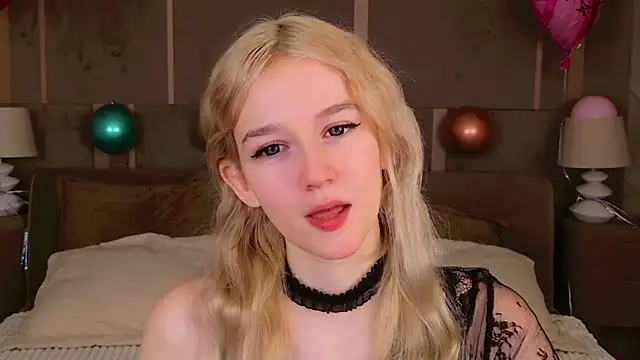 NaomiLoys online show from 15, 2, 2025