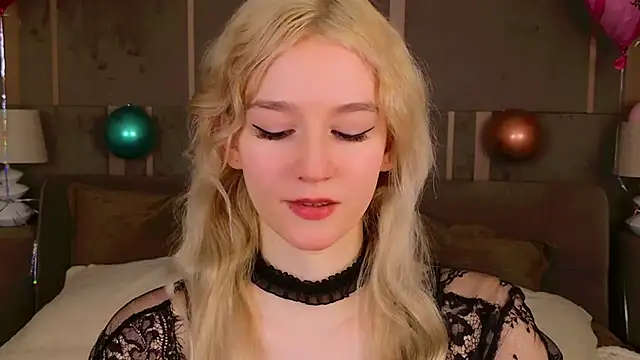 NaomiLoys online show from 15, 2, 2025