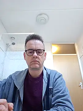 Hectorthyssen1 online show from 2, 1, 2025