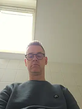 Snapshot of Hectorthyssen1 chatting on 14, 5, 2026 Hectorthyssen1 online show from 14, 5, 2026