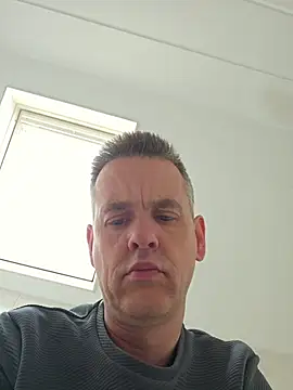 Snapshot of Hectorthyssen1 chatting on 15, 5, 2026 Hectorthyssen1 online show from 15, 5, 2026