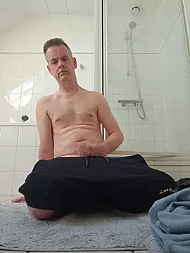 Snapshot of Hectorthyssen1 chatting on 25, 5, 2026 Hectorthyssen1 online show from 25, 5, 2026