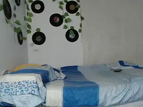 Hannafoster online show from 4, 12, 2024