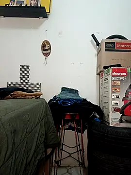 jhonyhot9292 online show from 8, 3, 2026