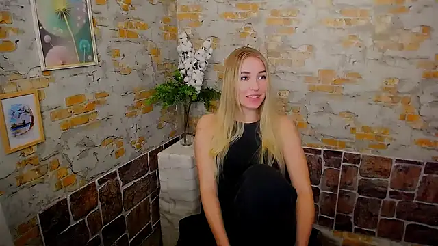 Queen ofLove online show from 13, 2, 2025