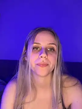 lunawolf21 online show from 1, 2, 2025