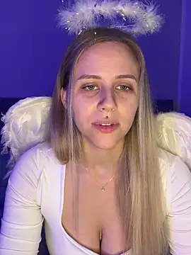 Snapshot of lunawolf21 chatting on 3, 12, 2025 lunawolf21 online show from 3, 12, 2025