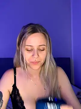 Snapshot of lunawolf21 chatting on 19, 12, 2025 lunawolf21 online show from 19, 12, 2025