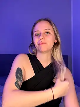 Snapshot of lunawolf21 chatting on 7, 1, 2026 lunawolf21 online show from 7, 1, 2026