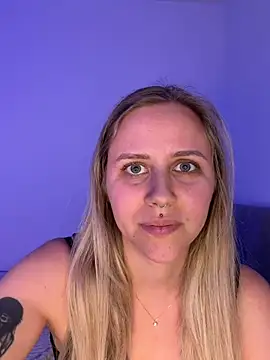 Snapshot of lunawolf21 chatting on 7, 3, 2026 lunawolf21 online show from 7, 3, 2026