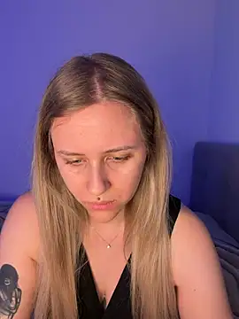 Snapshot of lunawolf21 chatting on 9, 3, 2026 lunawolf21 online show from 9, 3, 2026