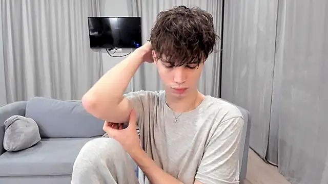 Im Shine Guy online show from 27, 12, 2024