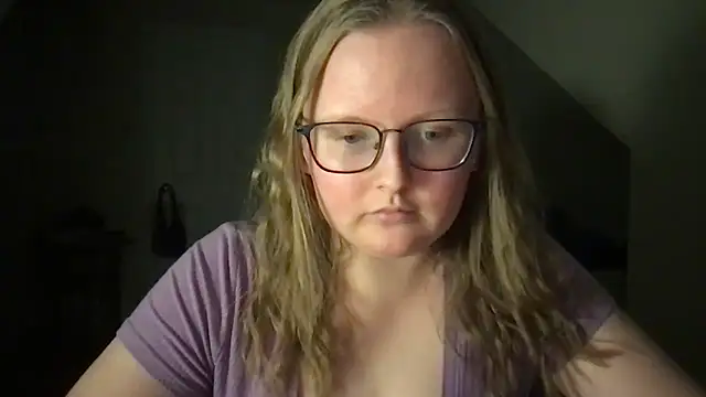 lexie lilacs online show from 7, 1, 2025