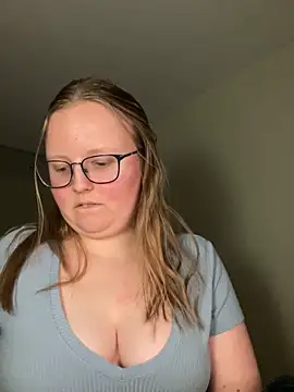 lexie lilacs online show from 10, 1, 2025