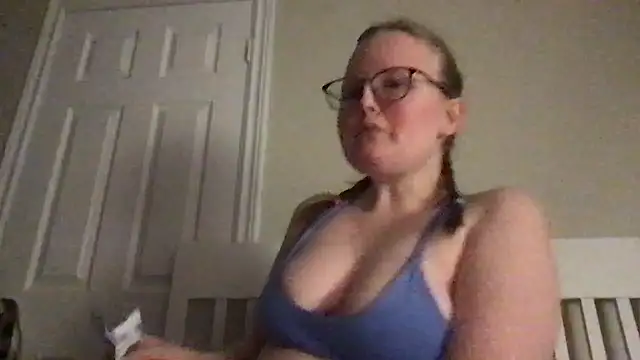 lexie lilacs online show from 13, 1, 2025