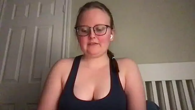 lexie lilacs online show from 22, 1, 2025