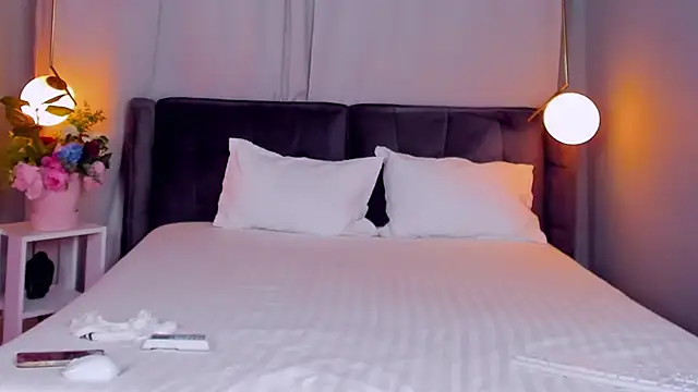 CarlaWhite online show from 20, 3, 2025