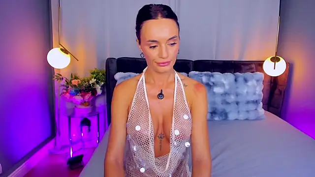 CarlaWhite online show from 19, 7, 2026