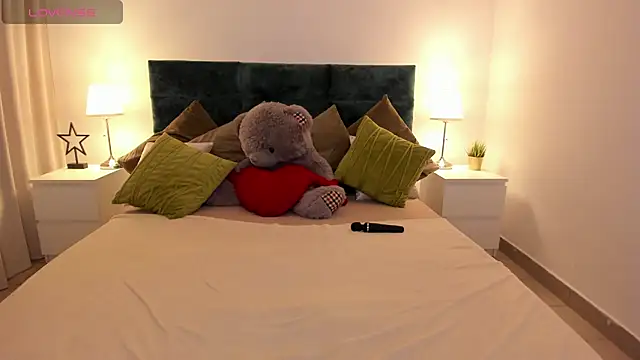 Aria Blisss online show from 3, 2, 2025